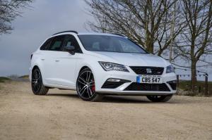 Seat Leon ST Cupra 300 2017 года (UK)